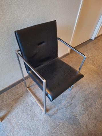 Kapotte Arco stoel - gratis