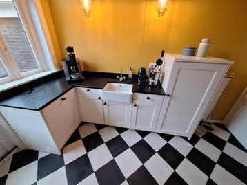 Houten keuken ZELF DEMONTEREN (gasfornuis is verkocht)