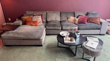 Hoekbank met chaise longue. Loungebank