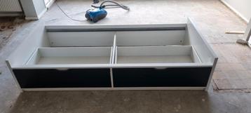 Eenpersoonsbed 90x200 bed GRATIS. Met 2 lades