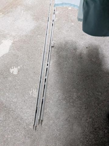 Twee gordijnrails van 230cm lang