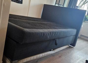 Gratis boxspring 140 x 200 cm (zonder topmatras)