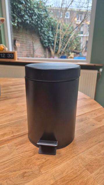 Pedaalemmertje sanitair HEMA