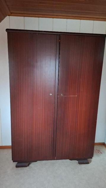 Gratis af te halen Kledingkast