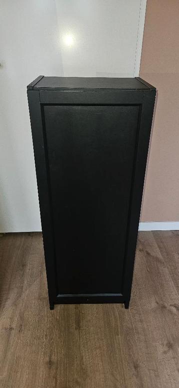 Billy boekenkast met deur - zwart (GRATIS)