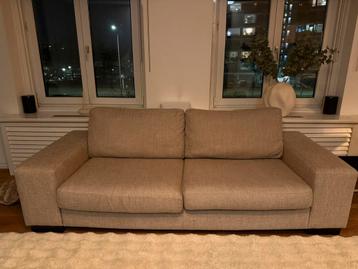 2,5 zits bank beige/ bruin stof