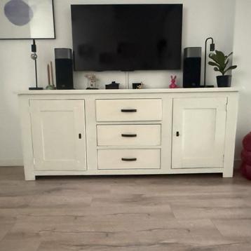 Gratis af te halen: wit dressoir