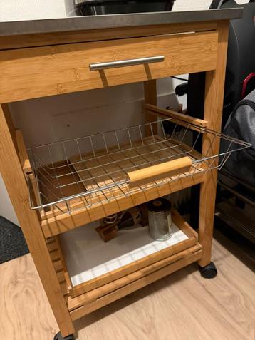 GRATIS: Keukenblokje (85x58x40cm)