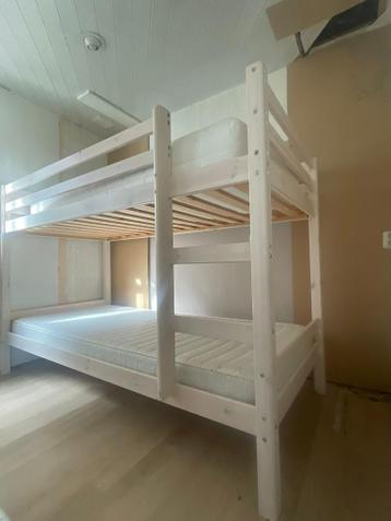 Stapelbed keurig! GRATIS