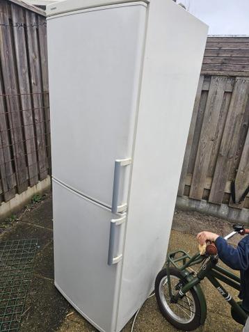Koelkast gratis. Vriezer defect