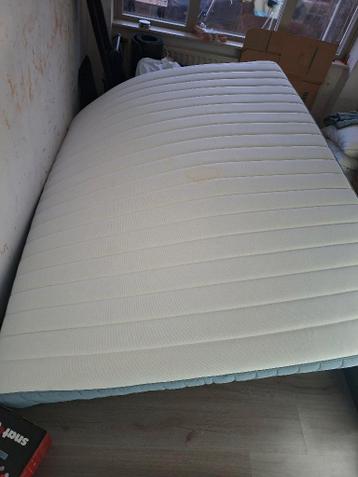 Ikea Valevag Matras 160x200cm met matrasbeschermer