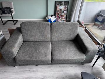 Gratis grijze 2,5-zits bank