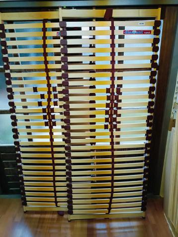 2 stuks lattenbodem 80 x 200 cm , zo goed als nieuw, gratis