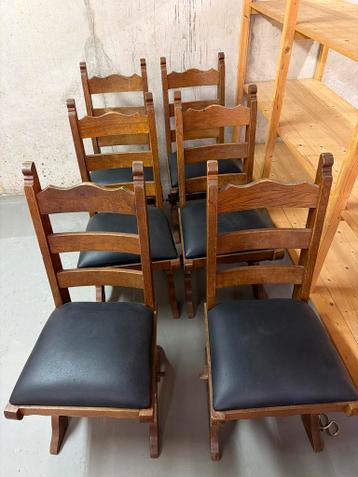 6 Eiken Stoelen met Zwarte Zitting