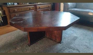 Unieke achtkantige salontafel