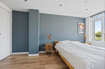 Gratis tweepersoonsbed 140x200 + nachtkastjes en lattenbodem