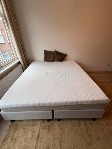 Gratis 160x200 bed met matras, op te halen in Amsterdam