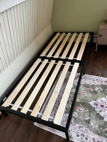 GRATIS Ikea bedframe met lattenbodem