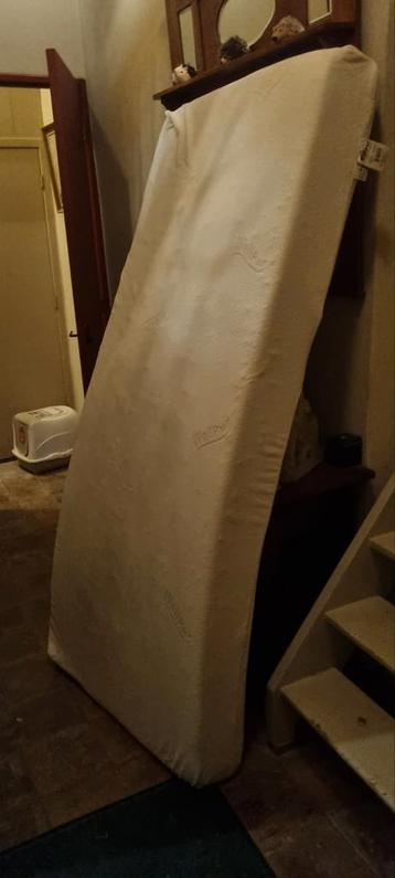Logeermatras 90x200 - Vrijwel Nieuw