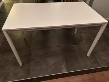 Gratis wit IKEA tafeltje