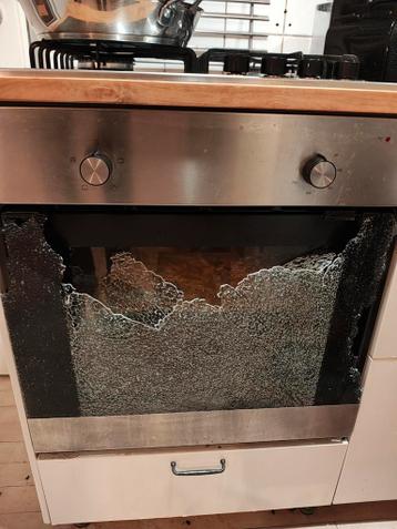 Ikea oven. Kapotte glasplaat. Werkend.