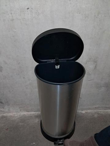 Curver prullenbak met pedaal - nette staat