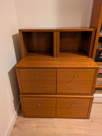 Losse elementen kast met opbergplekken