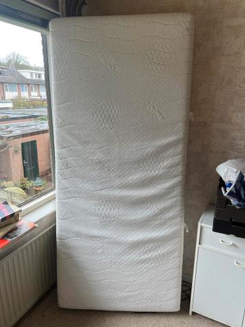 Stevig schoon matras 90x200 cm