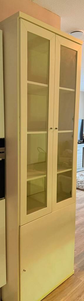 Buffetkast - ophalen voor 10-pack Red Bull!