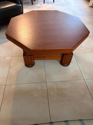 Gratis achthoekige salontafel