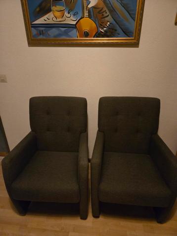 Set van 4 stoelen op wielen. Direct beschikbaar.