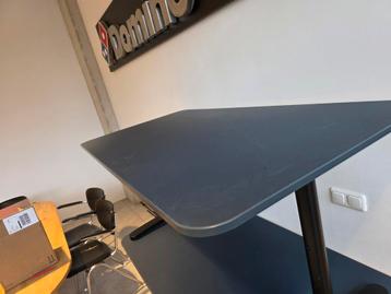 GRATIS: BEKANT bureau