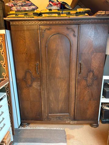 Gratis Houten Kledingkast - Zelf demonteren!