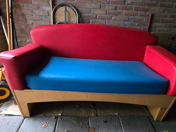 Oersterke bank voor speelhoek