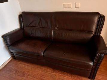 Bank bruin leer GRATIS 2,5 zits circa 200cm breed