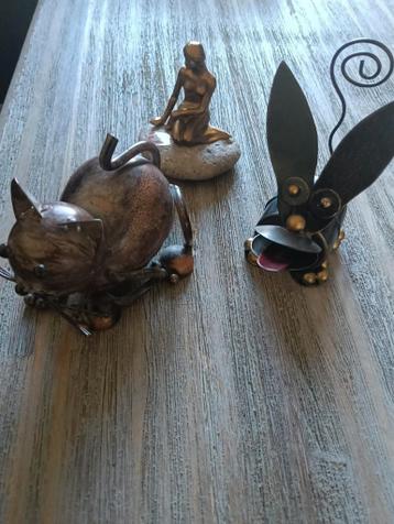 GRATIS 3 leuke koperkleurige beeldjes