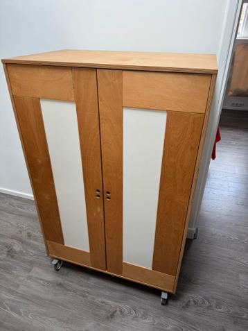 Kast 131,5 x 84 x 52,5