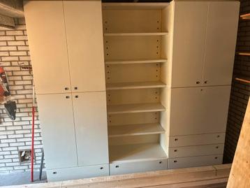 Interlubke kast 2,40x2,40m - Kasten en laden - Moet weg