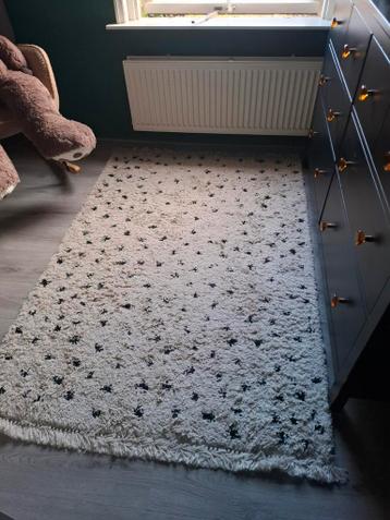 Vloerkleed met stippen 180 x 120