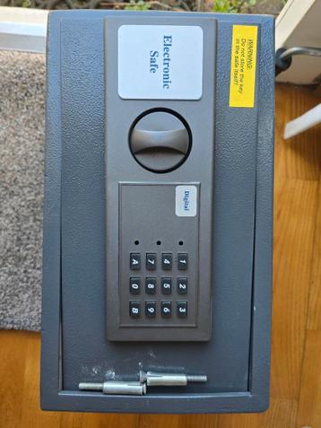 Defecte Kluis - Gratis Af te Halen (Ijzerwaarde)