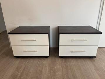 2 nachtkasjes gratis aangeboden