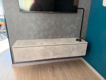 Hangdressoir betongrijs