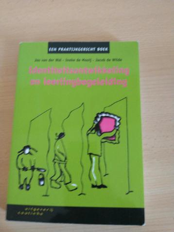 studieboek: Identiteitsontwikkeling en leerlingbegeleiding