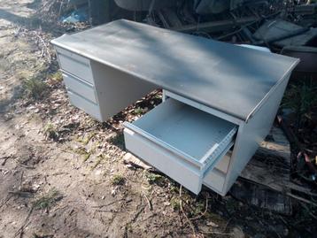 Bureau GRATIS AFHALEN