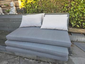 GRATIS; Kussenset: 3 tuinkussens + 4 sierkussens