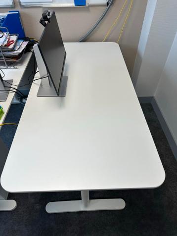 Wit bureau 160cm IKEA Bekant GRATIS