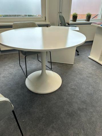 Ronde witte tafel IKEA GRATIS