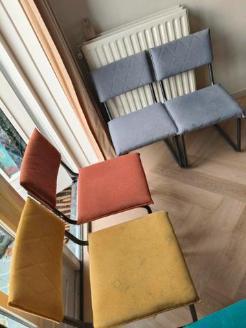 Gratis 6 Stoelen - Diverse Kleuren