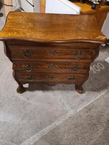 Gratis oud kastje met lades