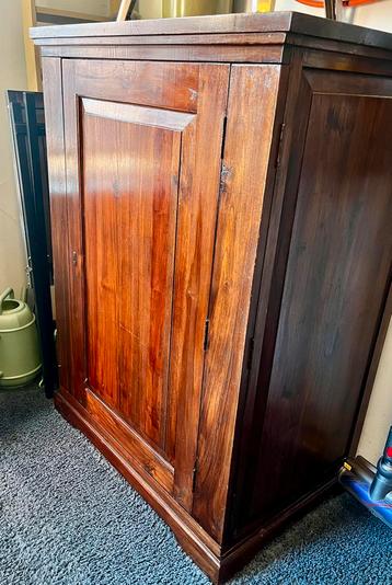 Teakhout kast gratis op te halen